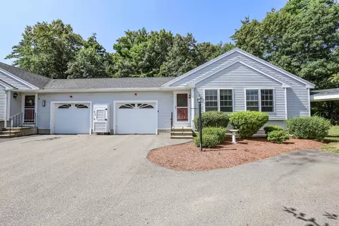 7 Rainbow Dr, Londonderry, NH 03053