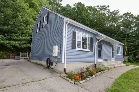 Exterior - 49 Dale Rd # A, Hooksett, NH 03106 photo 3 of 7