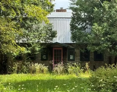1049 Barker Rd, Post Mills, VT 05058