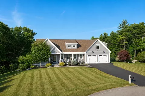 18 Sunrise Cir, Auburn, NH 03032