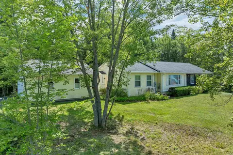 6 Tuck Ln, Littleton, NH 03561