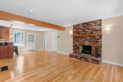 Living - 1 Telo Rd, Windham, NH 03087 photo 2 of 5