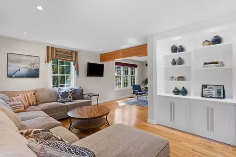Living - 1 Telo Rd, Windham, NH 03087 photo 1 of 5