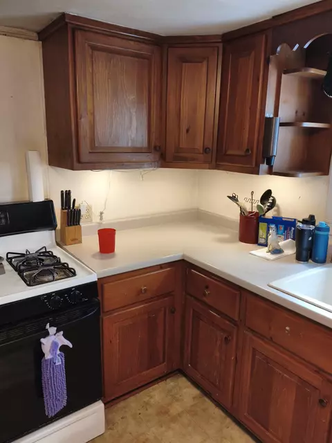 Kitchen - 227 Main St, Epping, NH 03042 photo 2 of 6