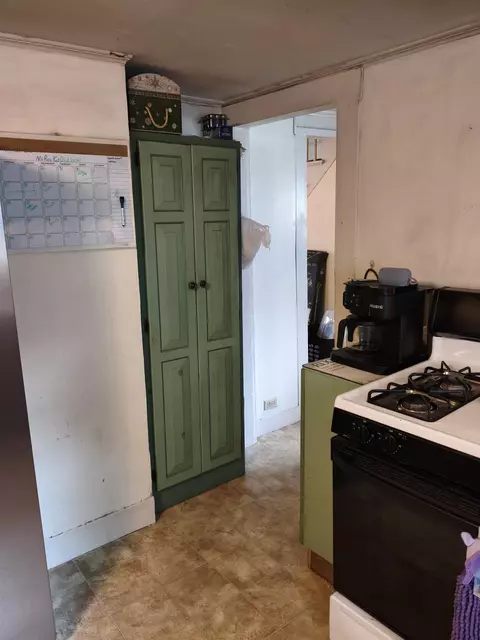 Kitchen - 227 Main St, Epping, NH 03042 photo 6 of 6