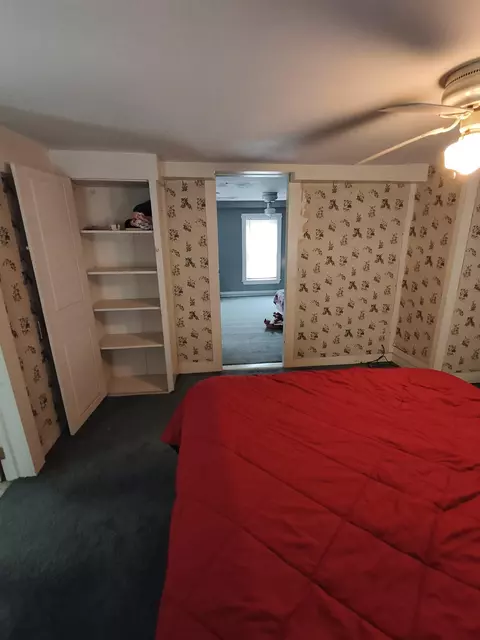Bedroom - 227 Main St, Epping, NH 03042 photo 2 of 4