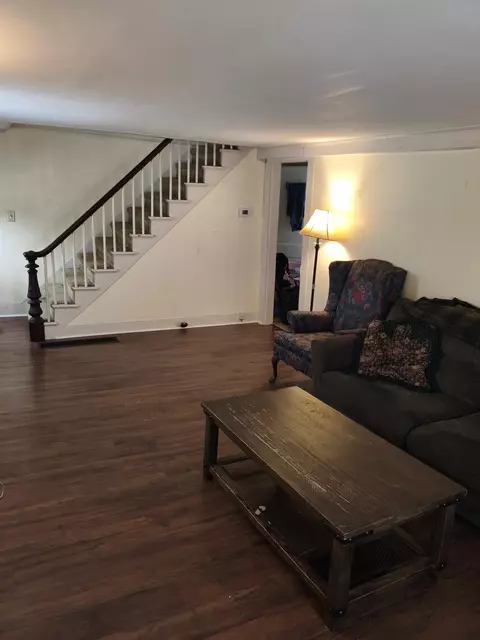 Living - 227 Main St, Epping, NH 03042 photo 2 of 6