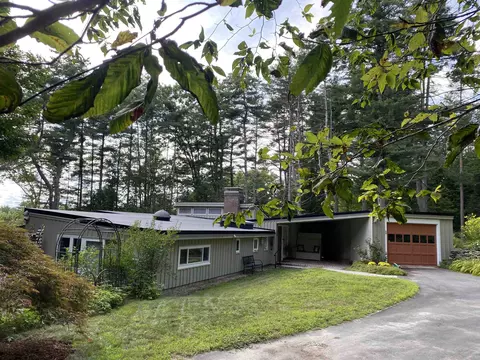 634 Jewett Rd, Hopkinton, NH 03229