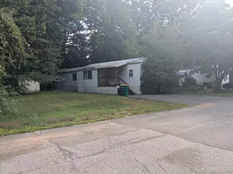 17 Tee Dee Dr, Belmont, NH 03220