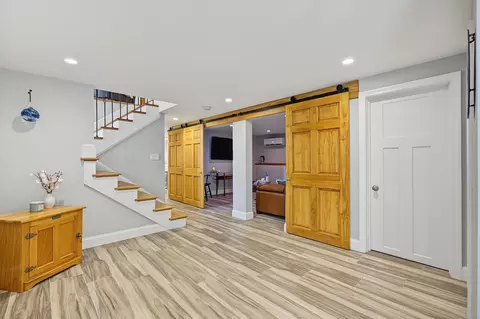 Entry Way - 16 Sunset Dr, Atkinson, NH 03811 photo 4 of 4