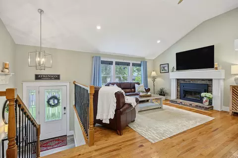 Entry Way - 16 Sunset Dr, Atkinson, NH 03811 photo 1 of 4