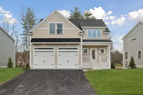 26 Copp Dr, Rochester, NH 03868