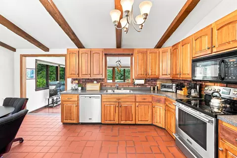 Kitchen - 18 Westside Dr, Atkinson, NH 03811 photo 1 of 4