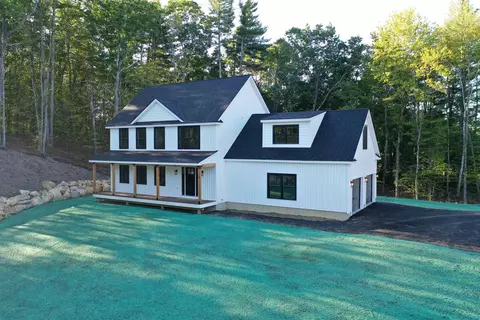 32 Hansonville Rd, Rochester, NH 03839