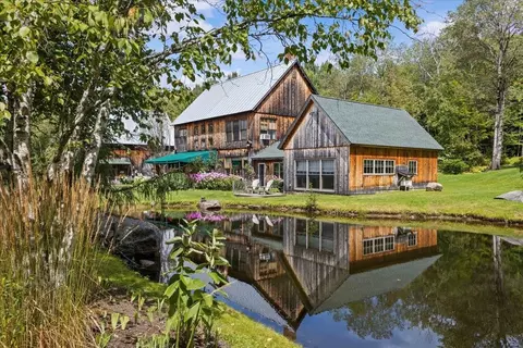 498 Beam Rd, Hyde Park, VT 05655