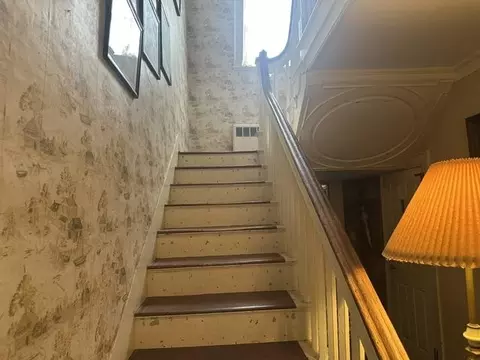 Entry Way - 50 Deep Meadow Ln, Exeter, NH 03833 photo 2 of 3