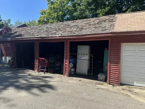 Exterior - 50 Deep Meadow Ln, Exeter, NH 03833 photo 3 of 9