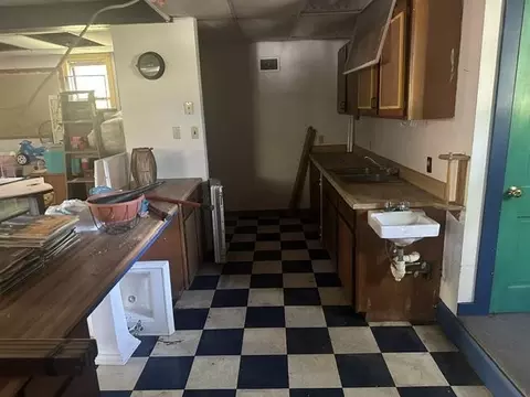 Kitchen - 50 Deep Meadow Ln, Exeter, NH 03833 photo 2 of 4