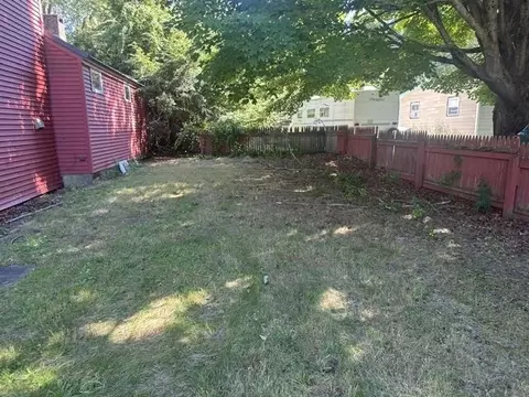 Exterior - 50 Deep Meadow Ln, Exeter, NH 03833 photo 8 of 9