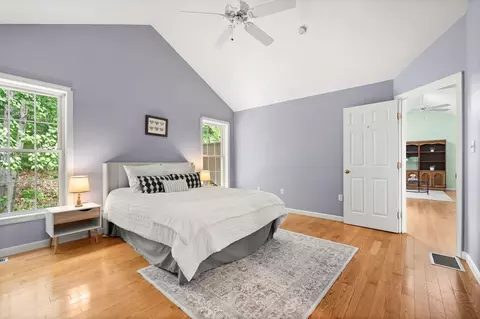 Bedroom - 1465 Hooksett Rd #464, Hooksett, NH 03106 photo 2 of 4