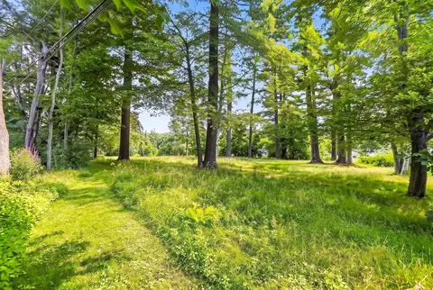 8 Cross St, Windham, NH 03087 photo 5