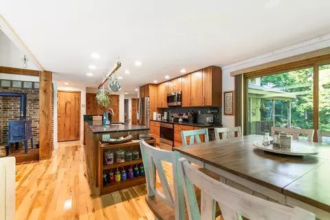 Kitchen - 5 Alpine Vis, Grantham, NH 03753 photo 2 of 2