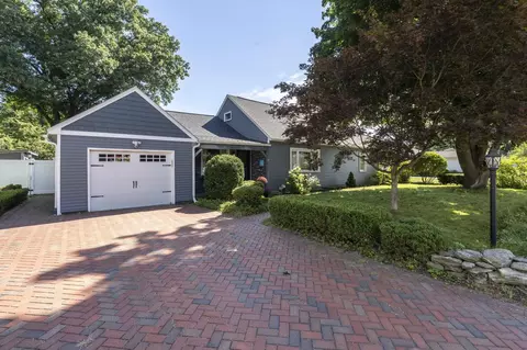 97 Atherton Ave, Nashua, NH 03064
