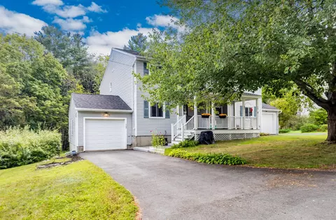 Exterior - 28 Coe Dr, Durham, NH 03824 photo 2 of 12