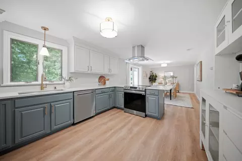 Kitchen - 7 Twin St, Windham, NH 03087 photo 5 of 5