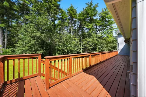 Exterior - 7 Twin St, Windham, NH 03087 photo 9 of 12