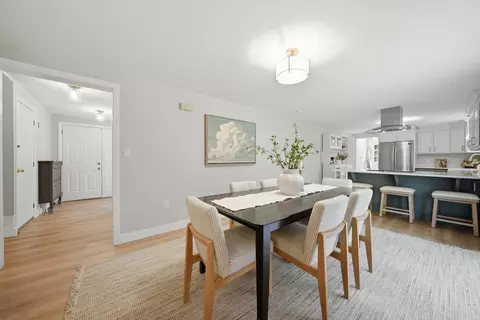 Dining - 7 Twin St, Windham, NH 03087 photo 2 of 4