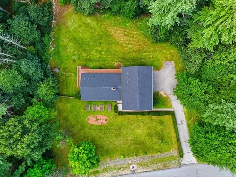 View/Area - 7 Twin St, Windham, NH 03087 photo 2 of 6