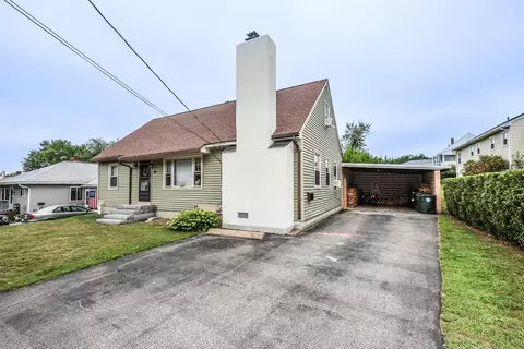 88 Parkview St, Manchester, NH 03103