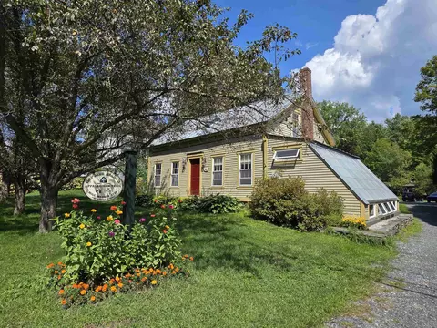 5255 Route 14, Hartford, VT 05084
