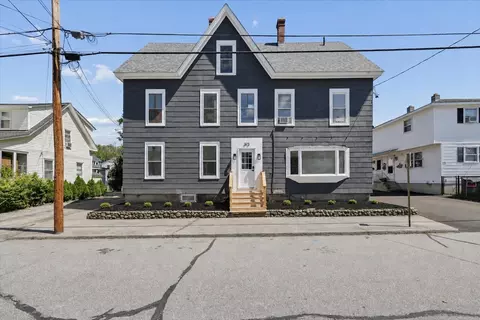 373 Bartlett St, Manchester, NH 03102