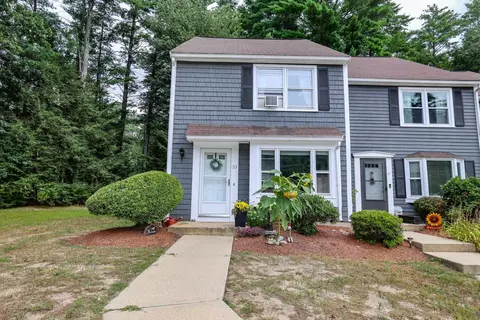 33 Blossom Ln, Merrimack, NH 03054