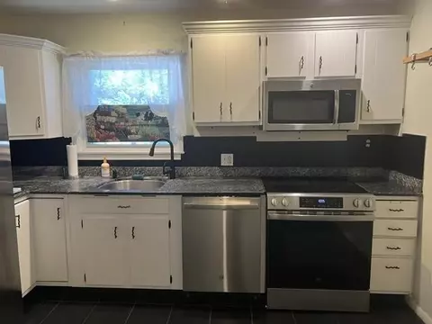 Kitchen - 124 Mill Rd, Hampton, NH 03842 photo 2 of 2