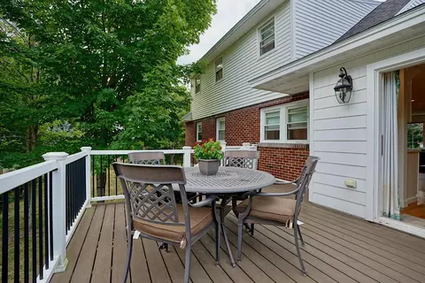 Exterior - 354 Wallis Rd, Rye, NH 03870 photo 2 of 7