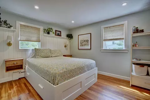 Bedroom - 354 Wallis Rd, Rye, NH 03870 photo 1 of 3