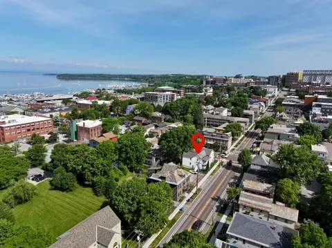 103 Maple St #3, Burlington, VT 05401