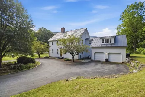 601 Riverbend Dr, Manchester, VT 05254