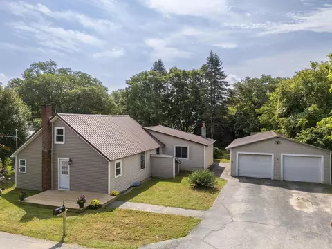 13 Fairbanks Rd, Newport, NH 03773