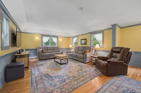 Living - 52 Chase St, Sunapee, NH 03782 photo 5 of 7
