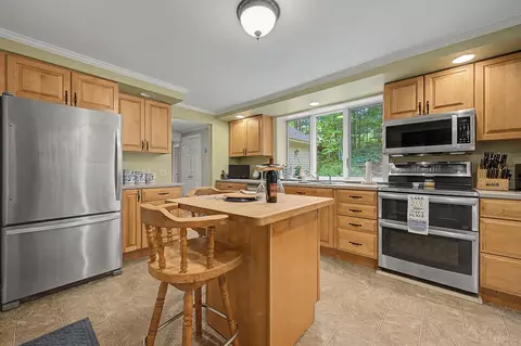 Kitchen - 52 Chase St, Sunapee, NH 03782 photo 1 of 5