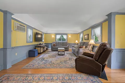 Living - 52 Chase St, Sunapee, NH 03782 photo 4 of 7