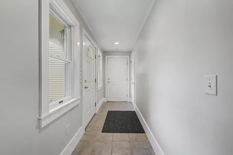 Entry Way - 52 Chase St, Sunapee, NH 03782 photo 2 of 8