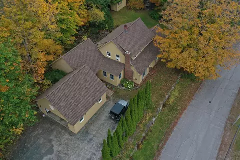 Exterior - 52 Chase St, Sunapee, NH 03782 photo 8 of 9