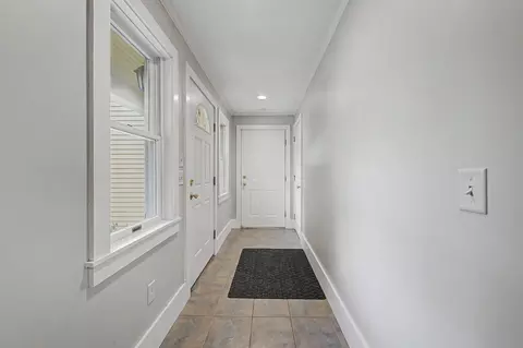 Entry Way - 52 Chase St, Sunapee, NH 03782 photo 2 of 7