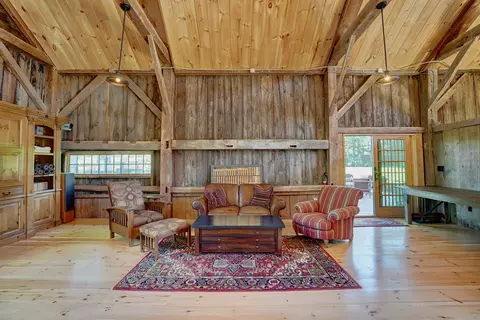 Living - 5 Grove Rd, Rye, NH 03870 photo 4 of 4