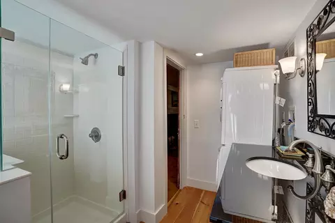 Bath - 5 Grove Rd, Rye, NH 03870 photo 4 of 5